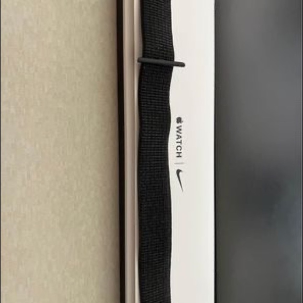 Apple Watch 44mm Summit Black Nike Sport Loop
